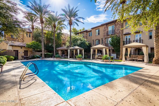 2482 E ROMA Avenue, Phoenix, AZ 85016