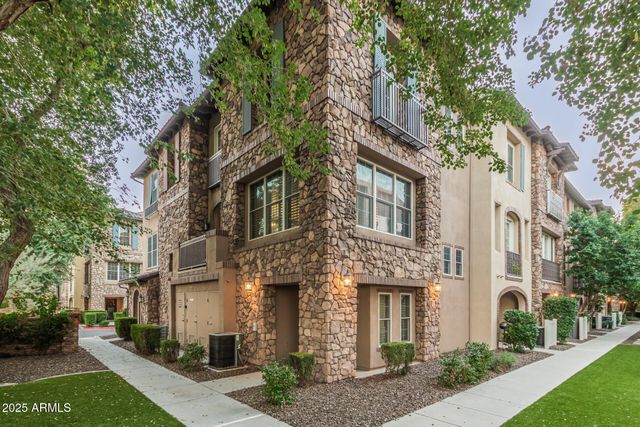 2482 E ROMA Avenue, Phoenix, AZ 85016