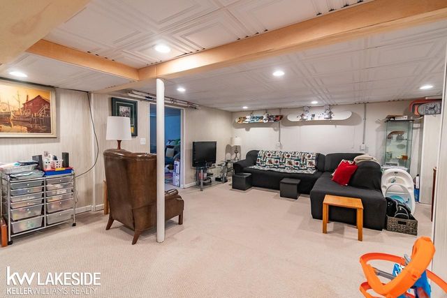 21606 Arrowhead Street, Saint Clair Shores, MI 48082