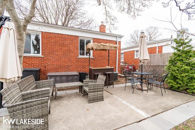 21606 Arrowhead Street, Saint Clair Shores, MI 48082