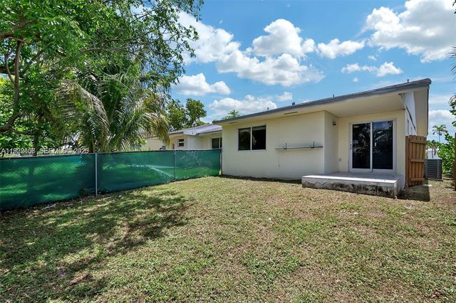 9243 SW 204th Ter 0, Cutler Bay, FL 33189
