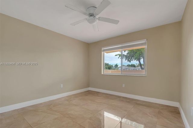9243 SW 204th Ter 0, Cutler Bay, FL 33189