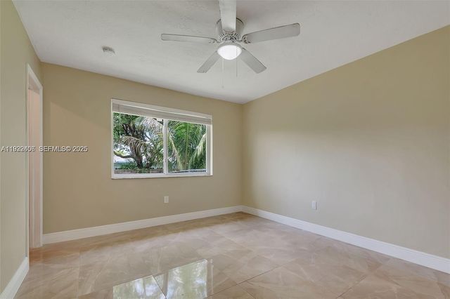 9243 SW 204th Ter 0, Cutler Bay, FL 33189