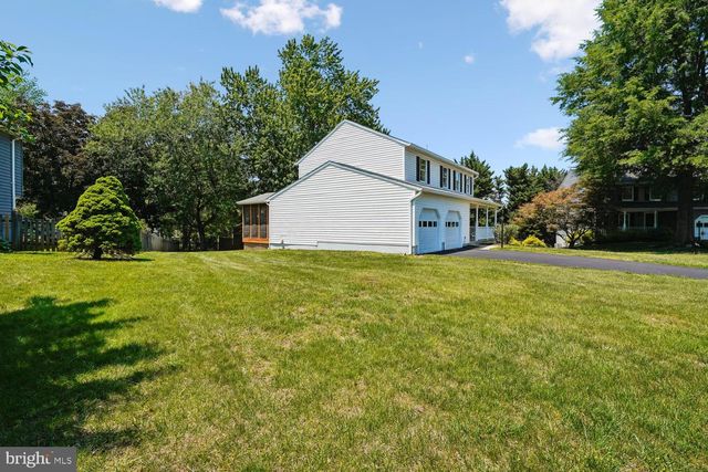 113 SUE ANN CT, Sterling, VA 20164