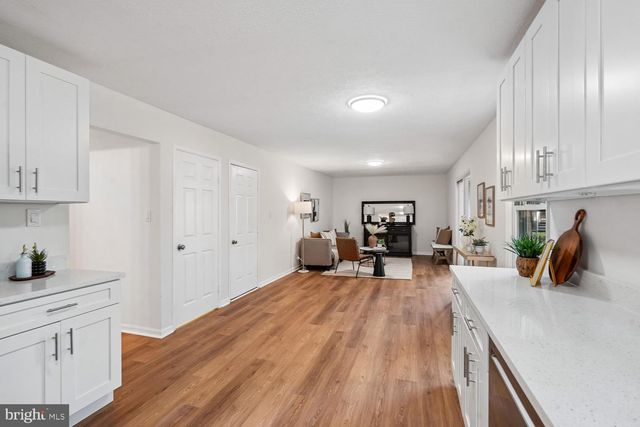 113 SUE ANN CT, Sterling, VA 20164