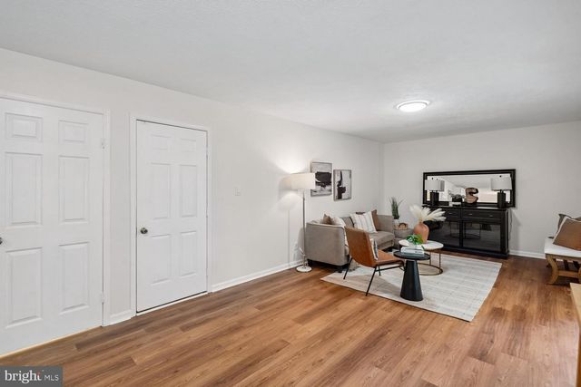 113 SUE ANN CT, Sterling, VA 20164