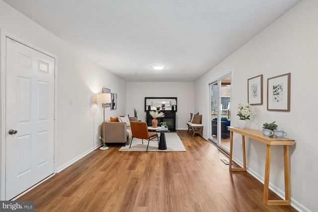113 SUE ANN CT, Sterling, VA 20164