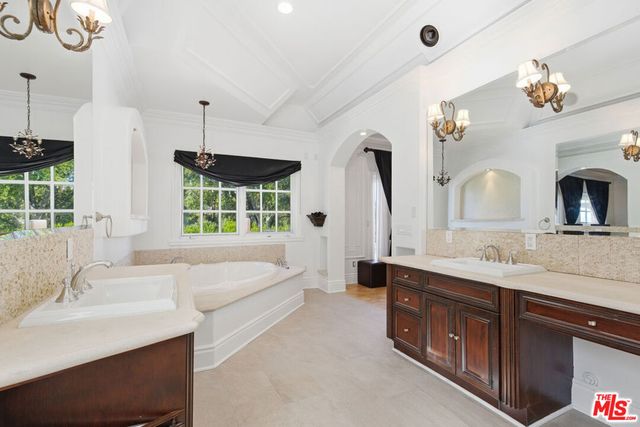 4305 Coquette Place, Tarzana, CA 91356