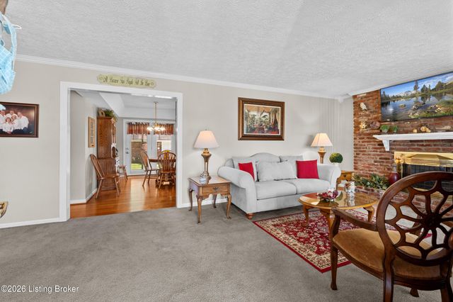 4410 Burnt Cedar Ln, Louisville, KY 40219