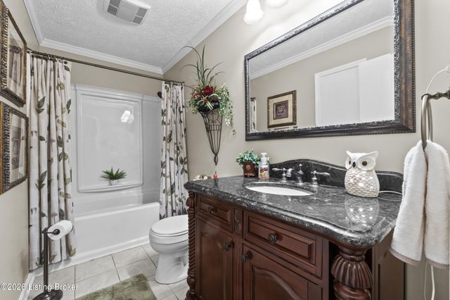 4410 Burnt Cedar Ln, Louisville, KY 40219