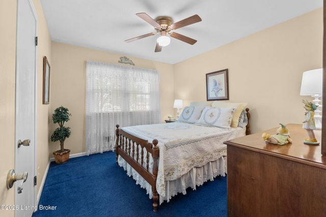 4410 Burnt Cedar Ln, Louisville, KY 40219