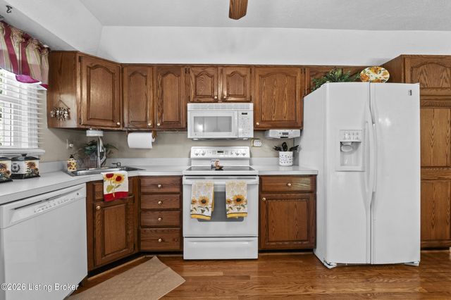 4410 Burnt Cedar Ln, Louisville, KY 40219