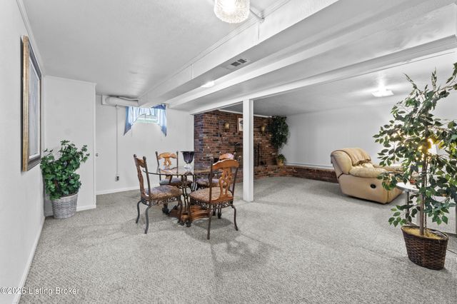 4410 Burnt Cedar Ln, Louisville, KY 40219