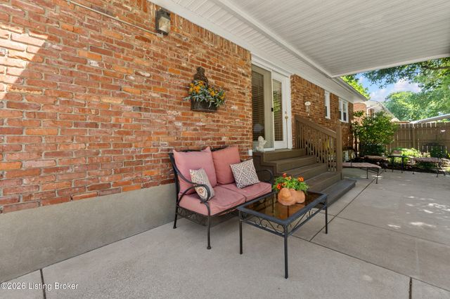 4410 Burnt Cedar Ln, Louisville, KY 40219