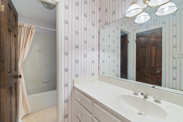 21 Riviera Dr, Conway, AR 72034