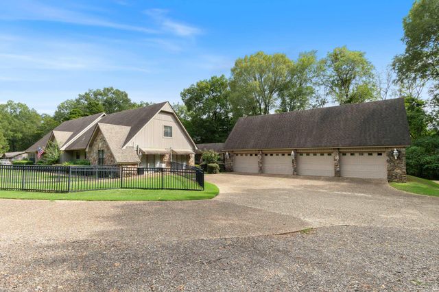 21 Riviera Dr, Conway, AR 72034