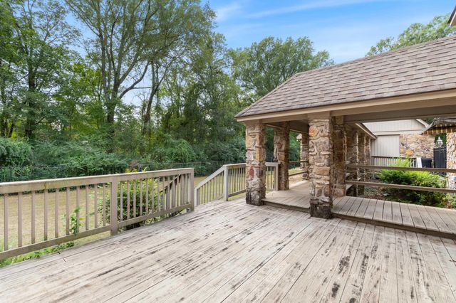 21 Riviera Dr, Conway, AR 72034