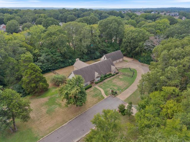 21 Riviera Dr, Conway, AR 72034