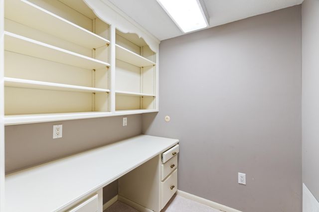 21 Riviera Dr, Conway, AR 72034