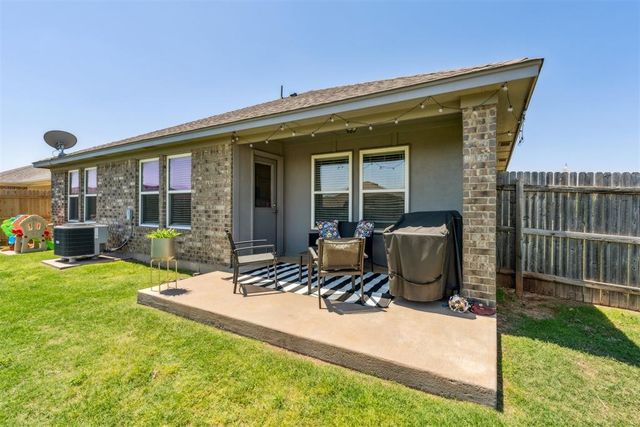 3432 Piney River Drive, Yukon, OK 73099