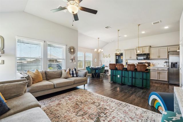 3432 Piney River Drive, Yukon, OK 73099