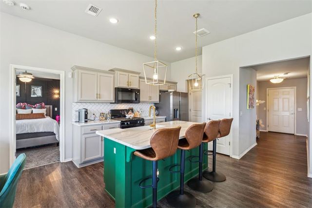 3432 Piney River Drive, Yukon, OK 73099