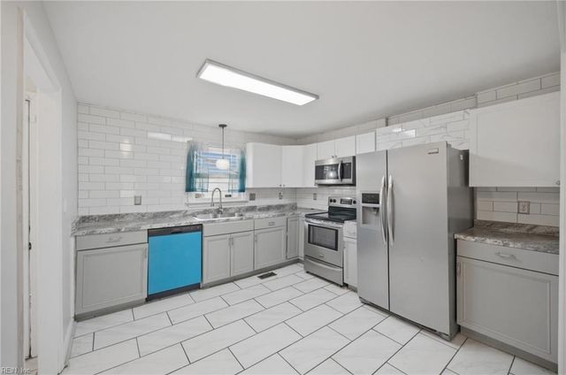 1303 Stratford ST, Portsmouth, VA 23701