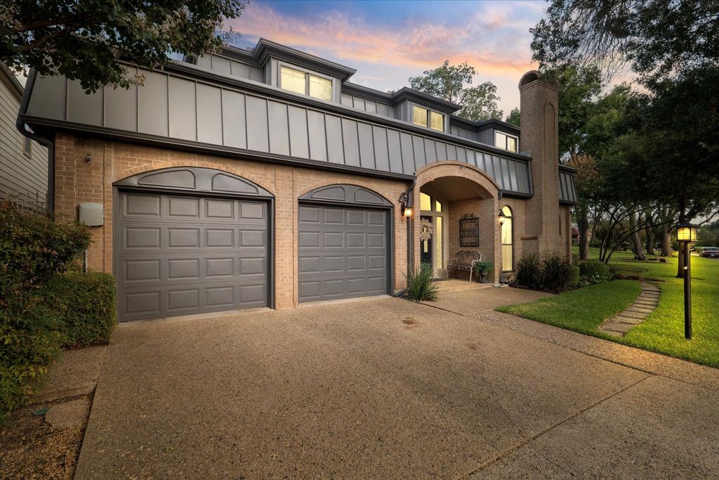 33 Crown Place, Richardson, TX 75080