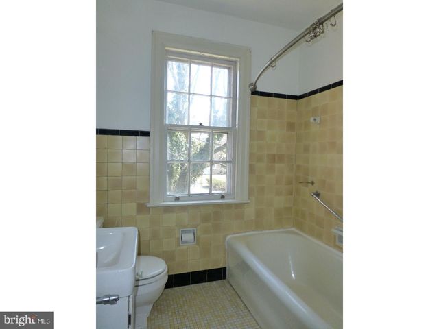 209 S 7TH AVE, West Reading, PA 19611