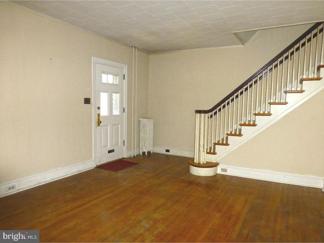 209 S 7TH AVE, West Reading, PA 19611