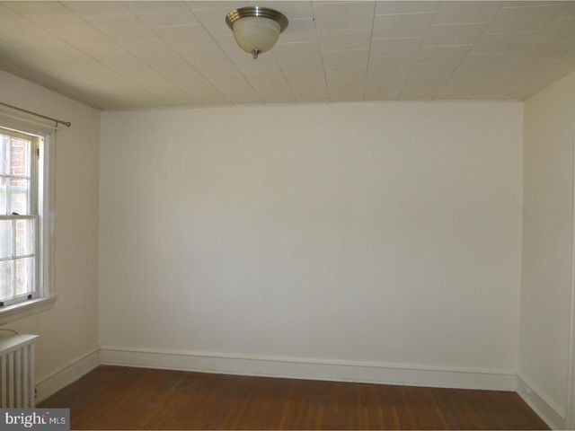 209 S 7TH AVE, West Reading, PA 19611