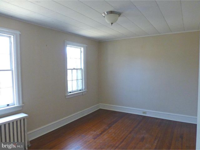 209 S 7TH AVE, West Reading, PA 19611