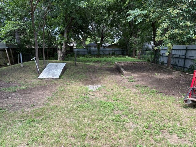 3525 N 25th Street, Waco, TX 76708