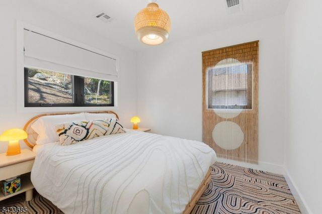 38 Ithanell Rd, Hopatcong Boro, NJ 07843