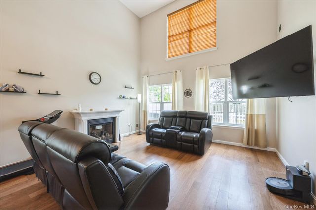 8 Jennifer Lane, Middle Island, NY 11953