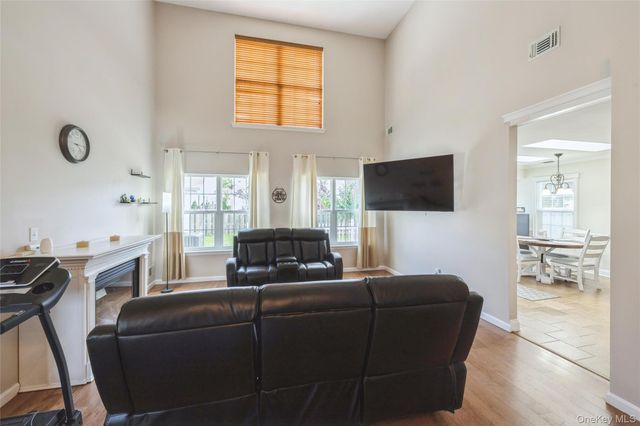 8 Jennifer Lane, Middle Island, NY 11953