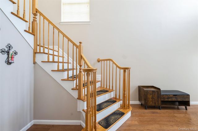 8 Jennifer Lane, Middle Island, NY 11953