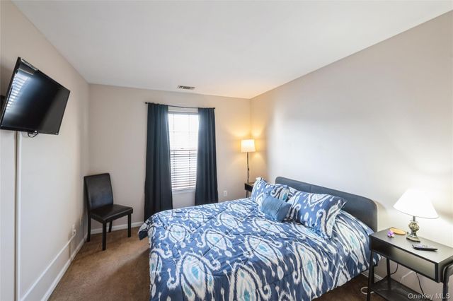 8 Jennifer Lane, Middle Island, NY 11953