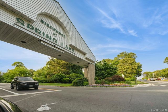 8 Jennifer Lane, Middle Island, NY 11953