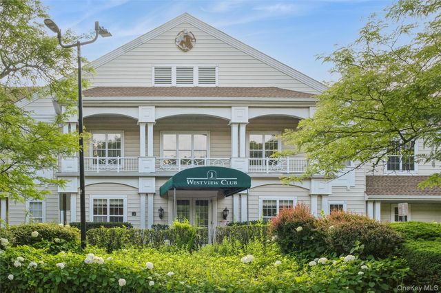 8 Jennifer Lane, Middle Island, NY 11953