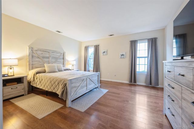 8 Jennifer Lane, Middle Island, NY 11953