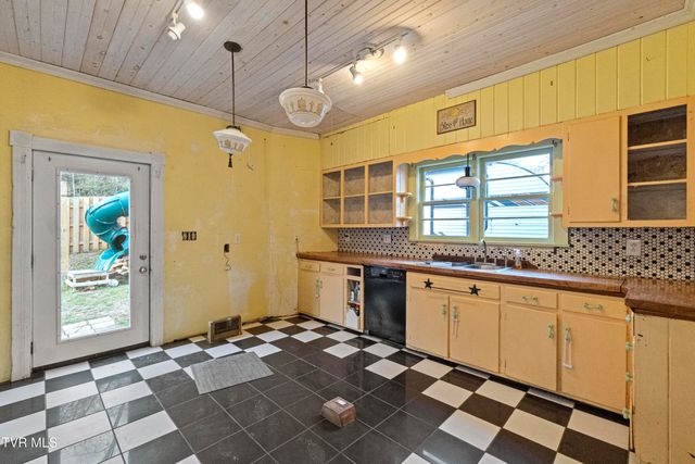 220 Unaka Street, Greeneville, TN 37743