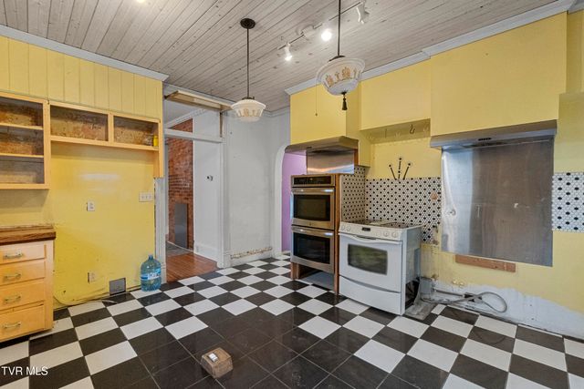 220 Unaka Street, Greeneville, TN 37743