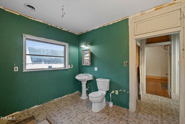 220 Unaka Street, Greeneville, TN 37743