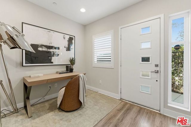 2753 Waverly Drive 806, Los Angeles, CA 90039