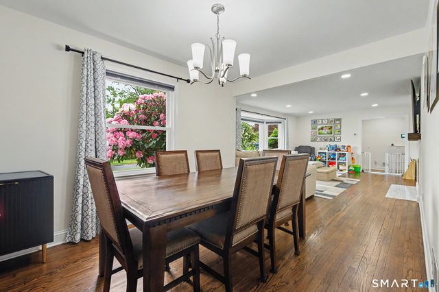 1 Sunset Drive, Danbury, CT 06810