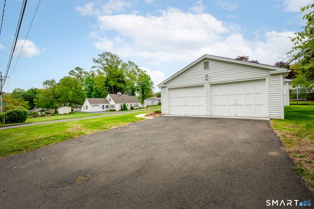 1 Sunset Drive, Danbury, CT 06810