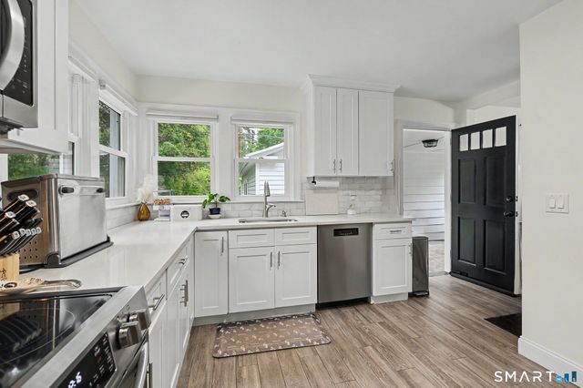 1 Sunset Drive, Danbury, CT 06810