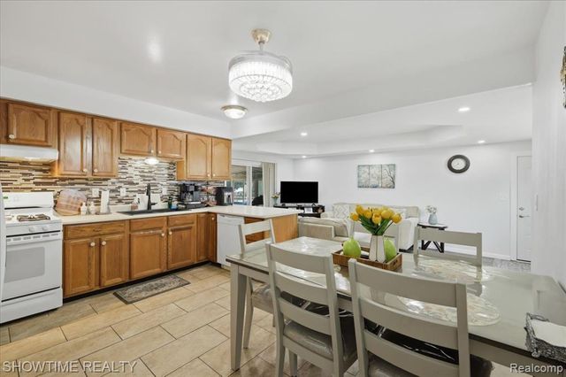 14706 Murthum Avenue, Warren, MI 48088