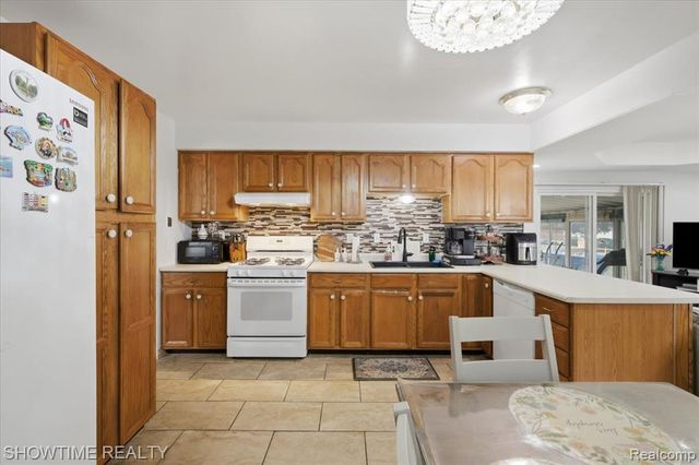 14706 Murthum Avenue, Warren, MI 48088